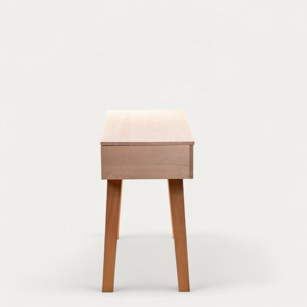 Bureau BOB modulable en chêne 102 x 54/70 cm - compatible 1 écran 32" - pied cache fil Le Corbu