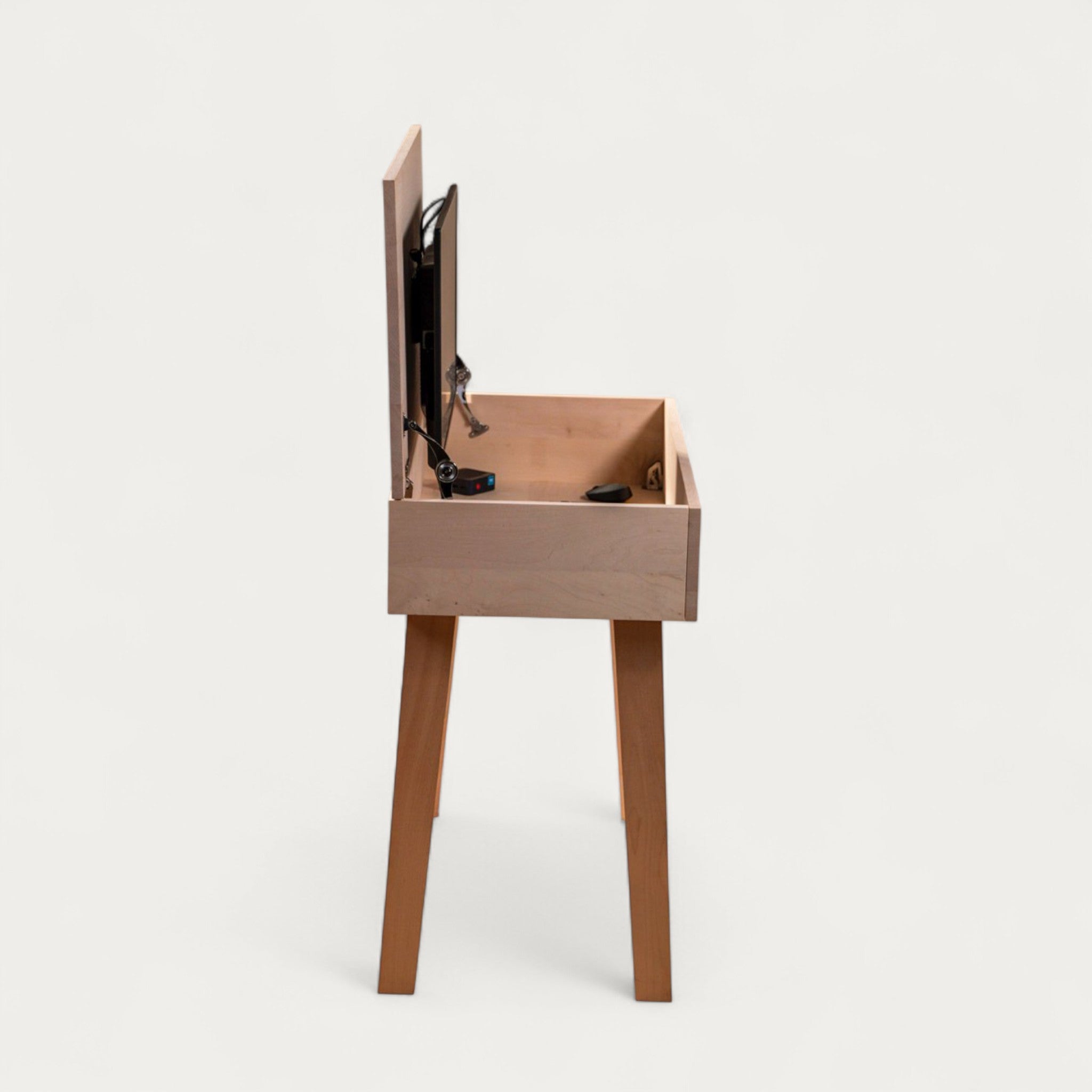 Bureau BOB modulable en chêne 102 x 54/70 cm - compatible 1 écran 32" - pied cache fil Le Corbu